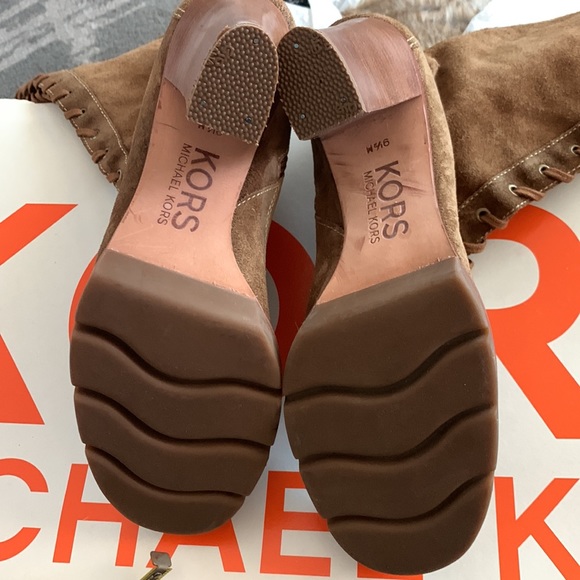 Kors Michael Kors Aquarius Suede Boots - Picture 5 of 14